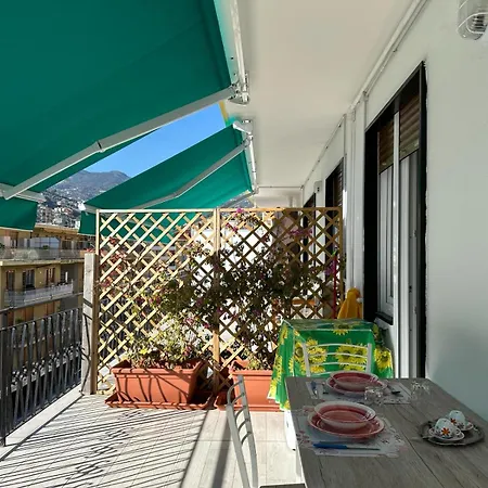 Wh - Un Posto Al Sole - Attico Monolocale Con Parcheggio Gratuito - 5 Minuti Dal Centro - Wifi Apartment *